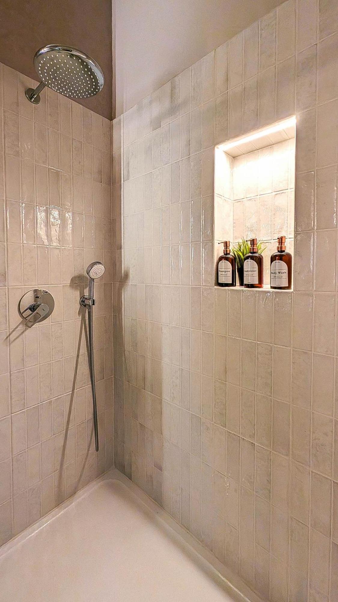 Apartment In Historic Center, Quiet Area, Ac Nagyszeben Kültér fotó